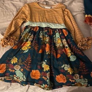 Girls fall dress! Size 6 excellent used condition.